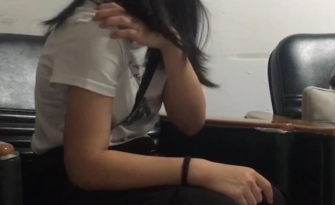 广州大一女生遭扒衣录像:两施暴者被刑拘
